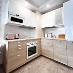 Shells & Pearls 4 Pax Near With Balcony Appartement