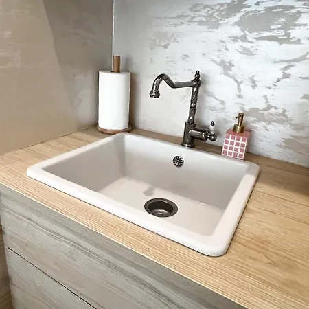 Shells & Pearls 4 Pax Near With Balcony Appartement