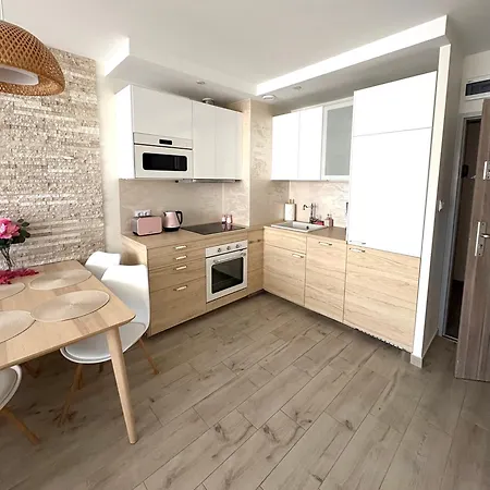 Apartman Shells & Pearls 4 Pax Near With Balcony