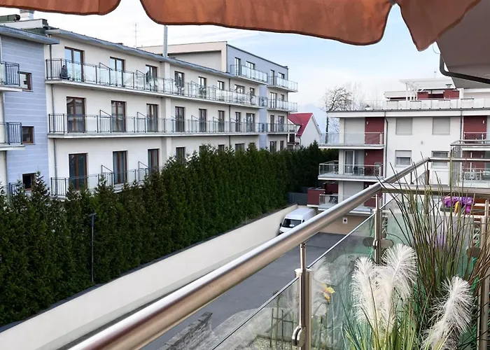 Shells & Pearls 4 Pax Near With Balcony *