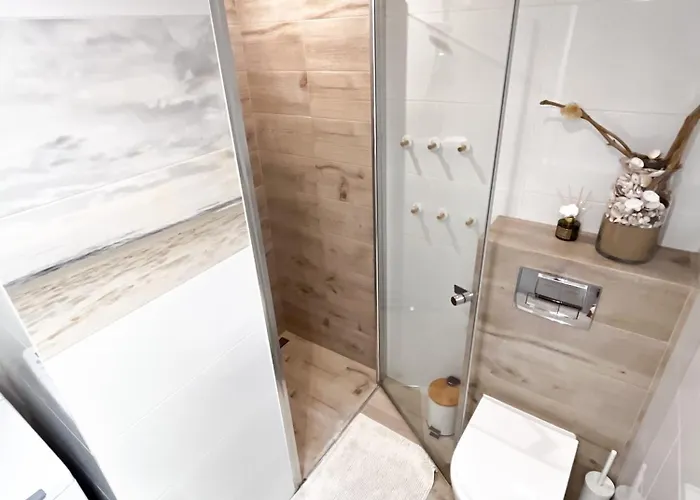 Shells & Pearls 4 Pax Near With Balcony شقة ريفال